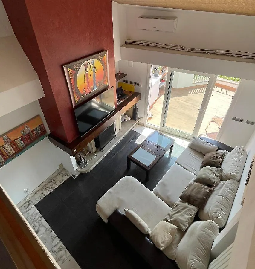 Stunning Penthouse Apartment Жирона